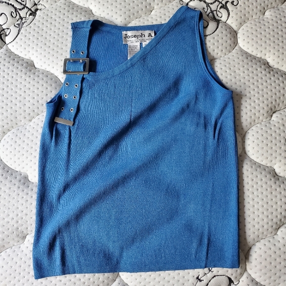 Joseph A sleeveless sweater - Picture 1 of 3